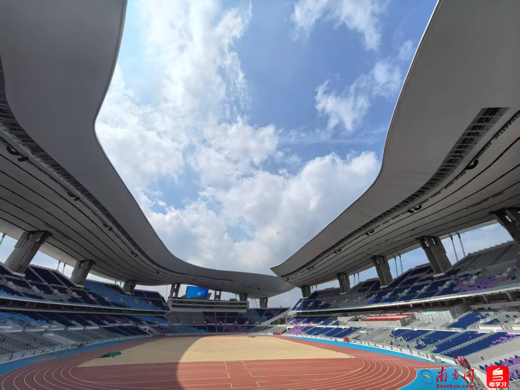 麦克马纳曼：希望范戴克和罗伯逊与萨拉赫聊聊，争取解决问题